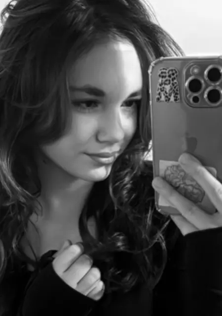 Я Арина, 19, из Ростова-на-Дону, ищу знакомство для приятного времяпровождения