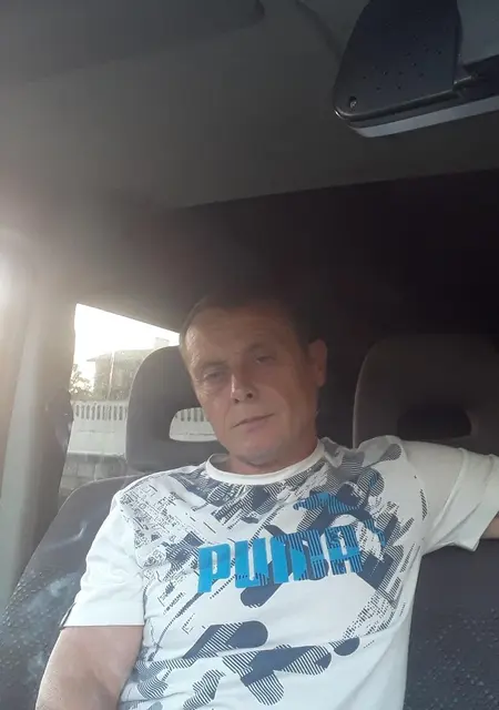 Я Виктор, 52, знакомлюсь на одну ночь в Гатчине