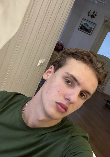 Арсений из Белгорода, мне 18, познакомлюсь на одну ночь