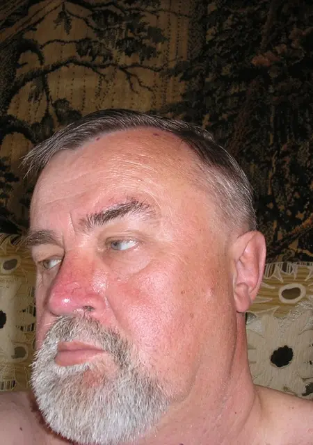 Я Игорь, 75 років з Одеси, шукаю знайомства без зобов'язань