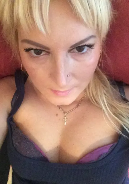 Я Евгения, 44, знакомлюсь на одну ночь в Санкт-Петербурге