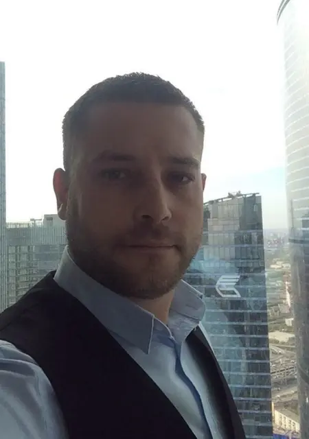 Я Рома, 39, из Пскова, ищу знакомство для приятного времяпровождения