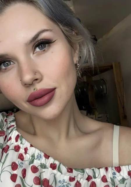 Я Оксана, 31, знакомлюсь для общения в Мариинске