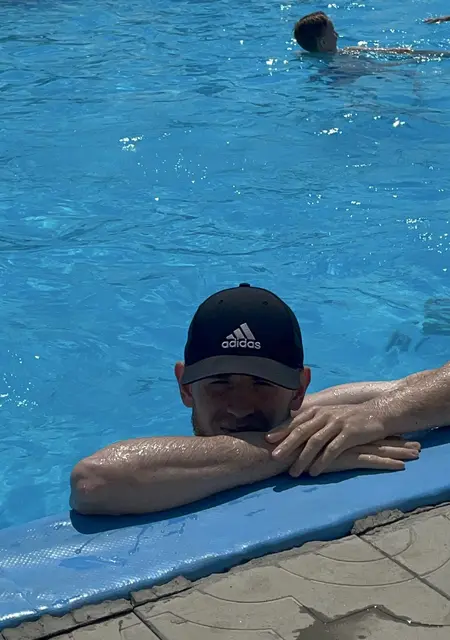 Я Кирилл, 28, знакомлюсь для открытые отношения в Санкт-Петербурге