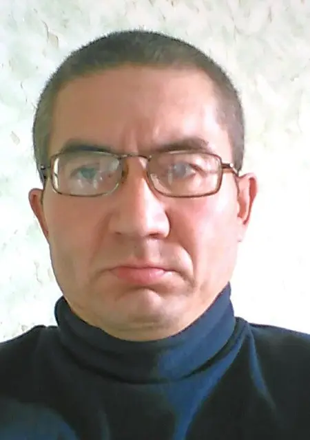 Я Николай, 43, из Сыктывкара, ищу знакомства без обязательств