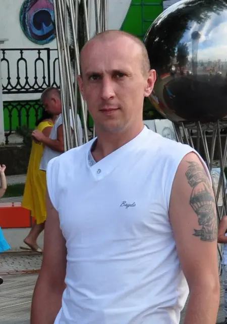 Я Юрий, 41, знакомлюсь без обязательств в Таганроге