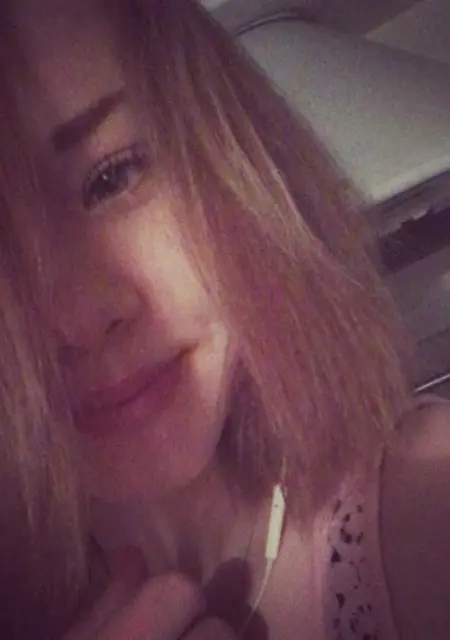 Я Aleksandra, 29, из Екатеринбурга, ищу знакомство для общения