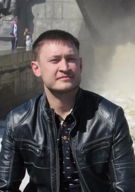 Я Илья, 39, знакомлюсь без обязательств в Лесном