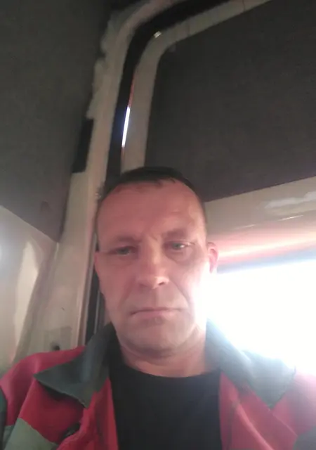 Я Николай, 48, из Подольска, ищу знакомства без обязательств