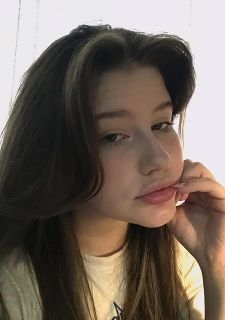 Ангелина из Новокузнецка, мне 25, познакомлюсь без обязательств