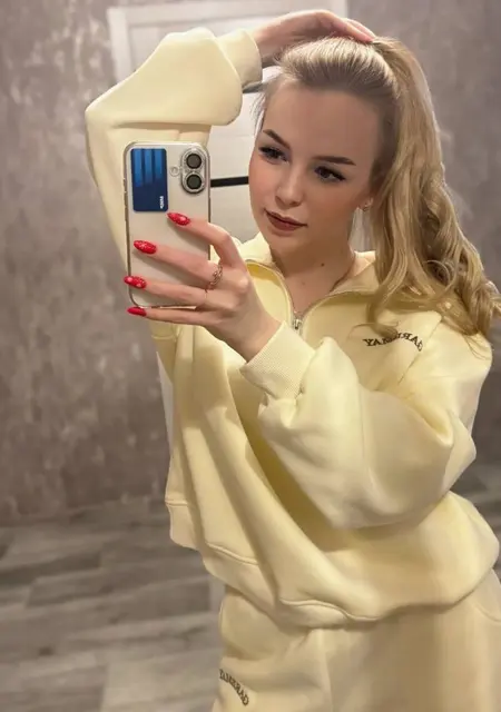 Я Мандаринка, 19, из Омска, ищу знакомство для общения