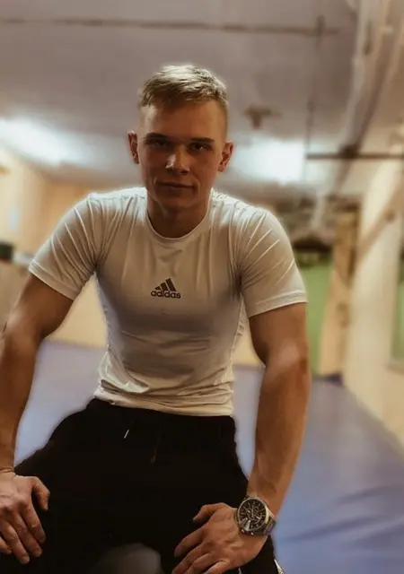 Данила из Майкопа, мне 23, познакомлюсь для постоянных отношений