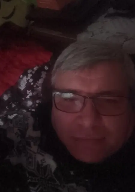 Иван из Санкт-Петербурга, мне 54, познакомлюсь на одну ночь