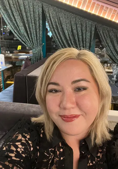 Я Реджи, 35, знакомлюсь для открытые отношения в Сочи