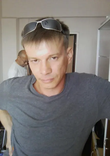 Я Александр, 45, из Новокуйбышевска, ищу знакомства на одну ночь