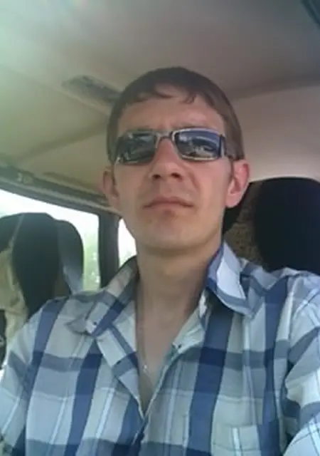 Dmitrii из Елабуги, ищу на сайте знакомства на одну ночь