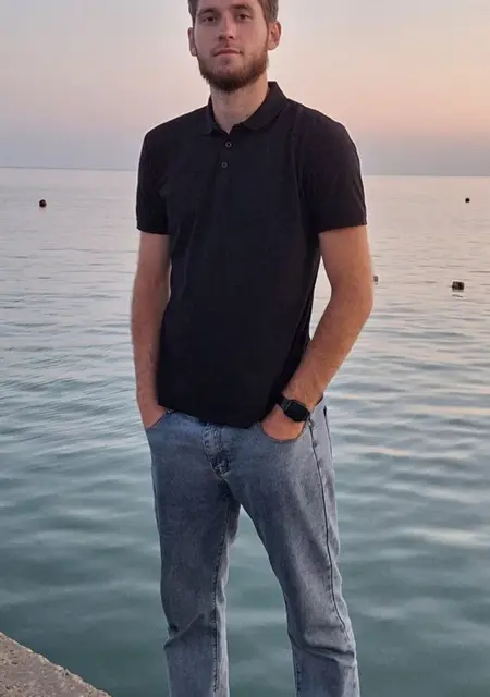 Я Valera, 25, из Майкопа, ищу знакомства без обязательств