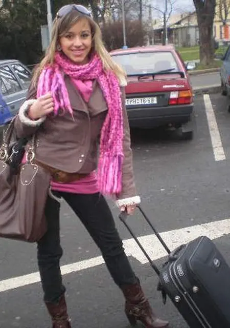 Я Виктория, 24, знакомлюсь без обязательств в Колобках