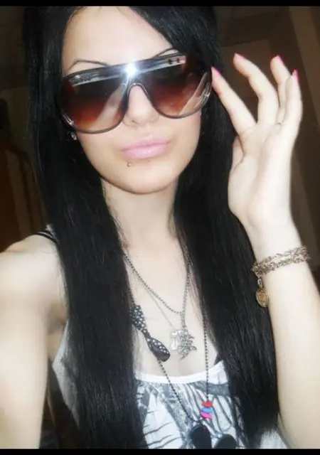 Виктория из Лагани, ищу на сайте знакомства на одну ночь