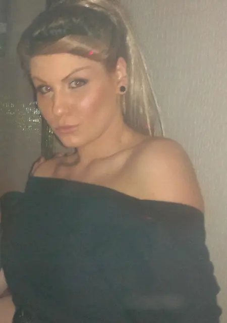 Галина из Ашапа, мне 19, познакомлюсь без обязательств