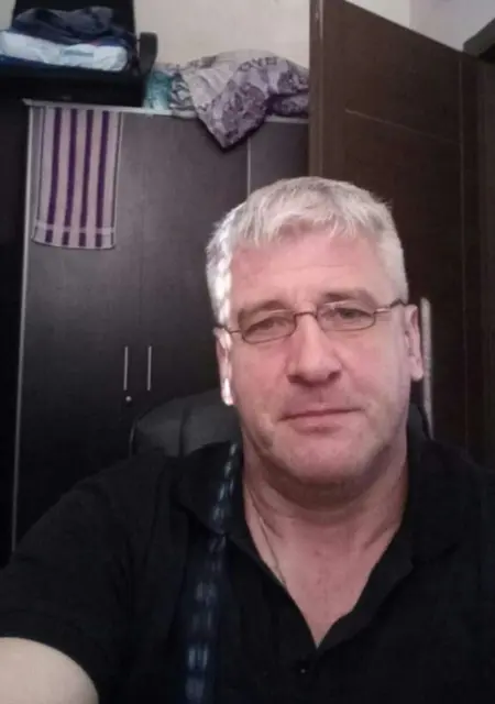 Я Александр, 49, из Брянска, ищу знакомства без обязательств