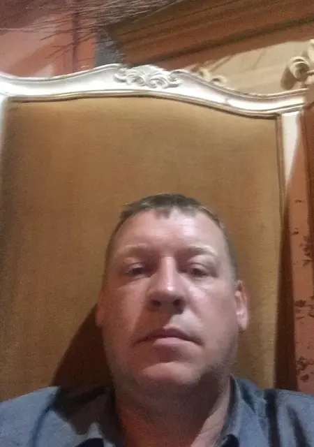 Олег из Рязани, мне 46, познакомлюсь на одну ночь