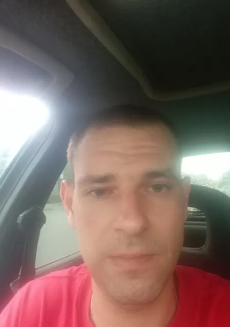 Я Владимир, 38, знакомлюсь на одну ночь в Прохладном