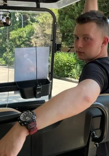 Я Вадим, 21, знакомлюсь без обязательств в Симферополе