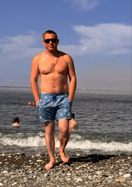 Я Станислав, 43, знакомлюсь на одну ночь в Москве