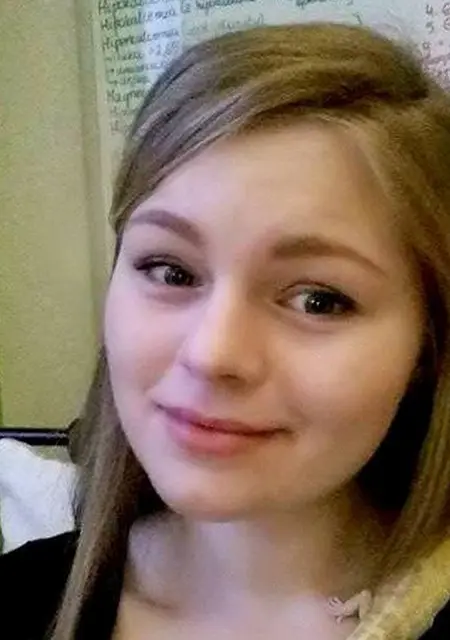 Я Диана, 21, из Новороссийска, ищу знакомство для постоянных отношений