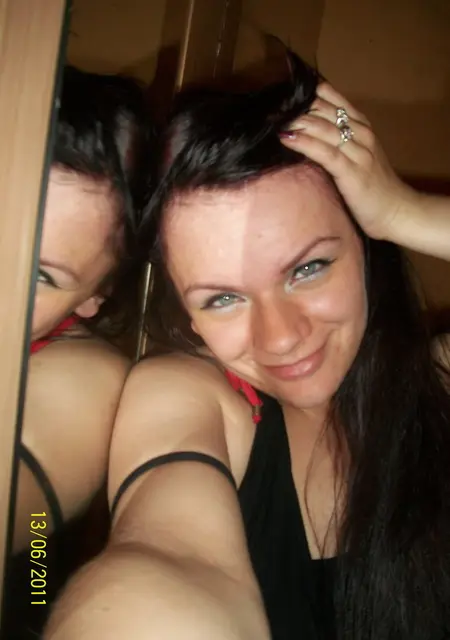 Дина из Североморска, ищу на сайте постоянные отношения