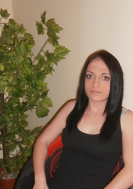 Яна из Белоярского, ищу на сайте постоянные отношения