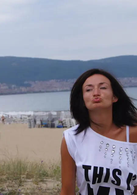 Милослава из Нальчика, мне 26, познакомлюсь для общения