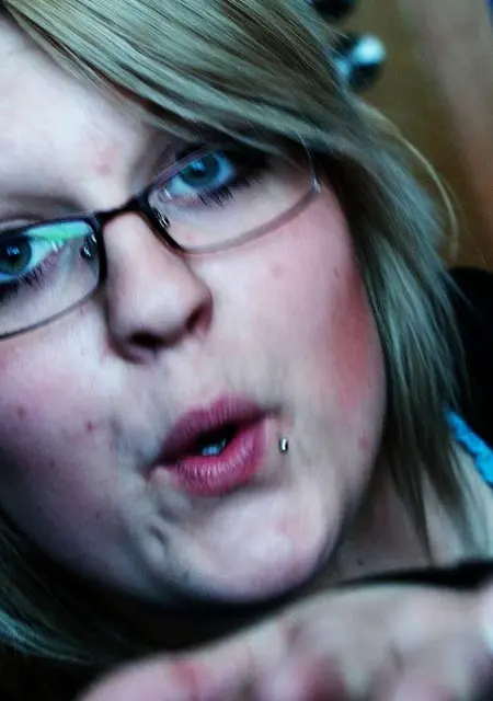 Я Бела, 23, из Кизела, ищу знакомство для вирта