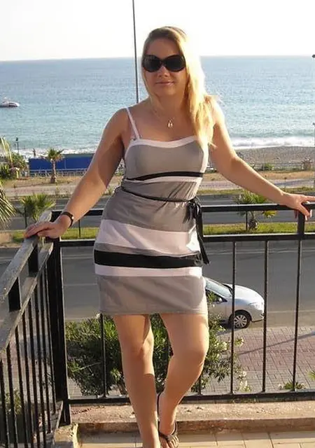 Оксана из Морозовска, ищу на сайте знакомства без обязательств