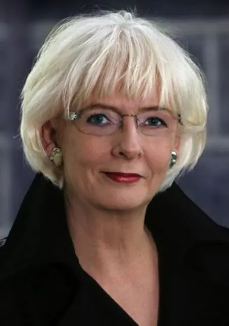 Алина из Анивы, ищу на сайте постоянные отношения