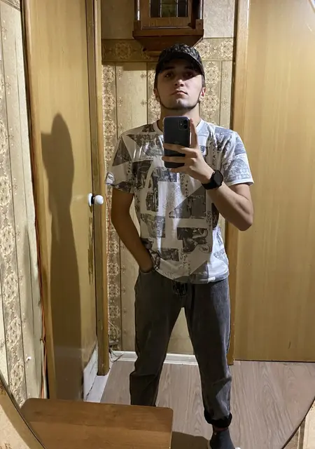 Я Рамазан, 18, из Калининграда, ищу знакомство для дружбы