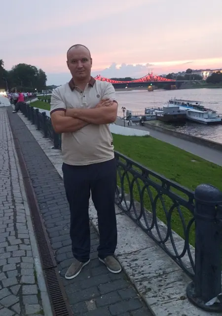 Я Alex, 32, знакомлюсь без обязательств в Санкт-Петербурге