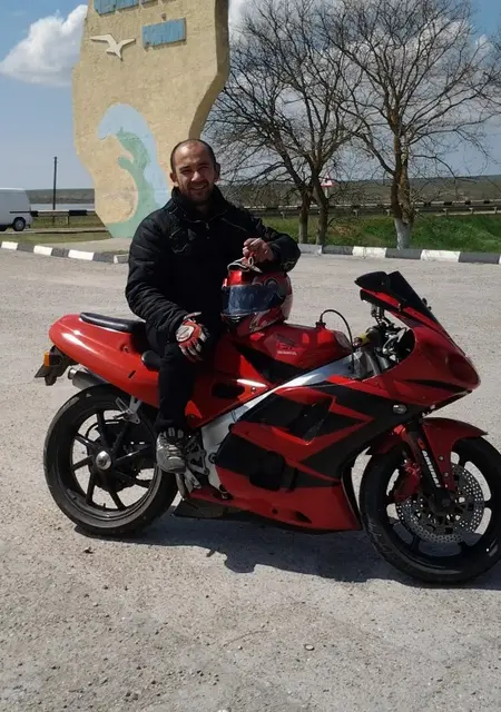 Я Timur, 41, из Красноперекопска, ищу знакомство для приятного времяпровождения