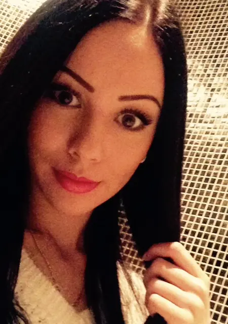 Кира из Одессы, мне 34, познакомлюсь на одну ночь