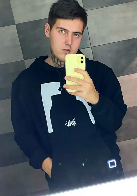 Я Богдан, 28, знакомлюсь для приятного времяпровождения в Новосибирске