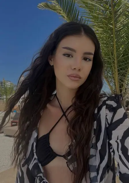 Я Яна, 22, из Москвы, ищу знакомство для постоянных отношений