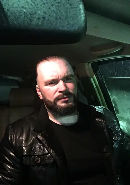 Я Michael, 38, из Нефтеюганска, ищу знакомства без обязательств