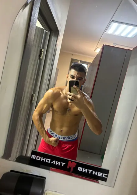 Я Даниил, 19, из Самары, ищу знакомство для приятного времяпровождения