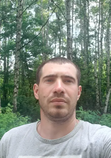 Сеня из Новошахтинска, ищу на сайте знакомства на одну ночь