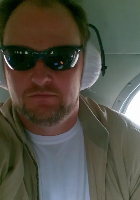 Виталий из Нефтеюганска, ищу на сайте знакомства на одну ночь