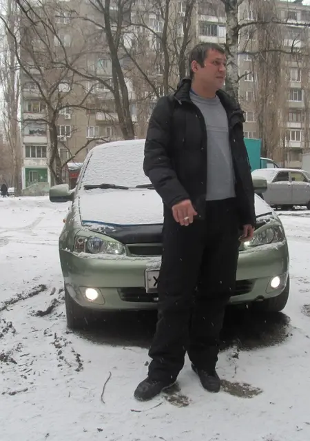 Я Viktor, 47, из Воронежа, ищу знакомства на одну ночь