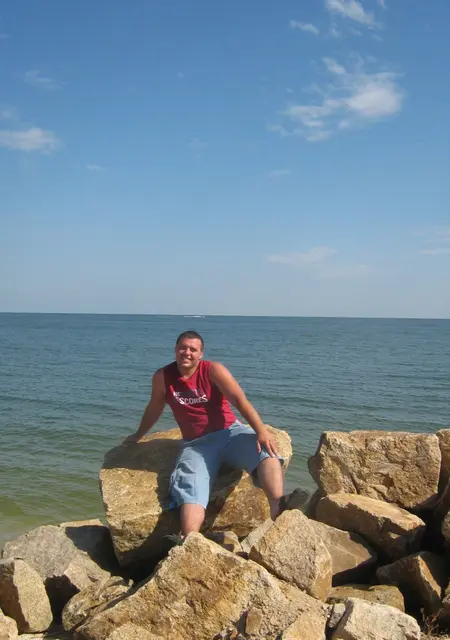 Denis з Алчевська, шукаю на сайті знайомства на одну ніч