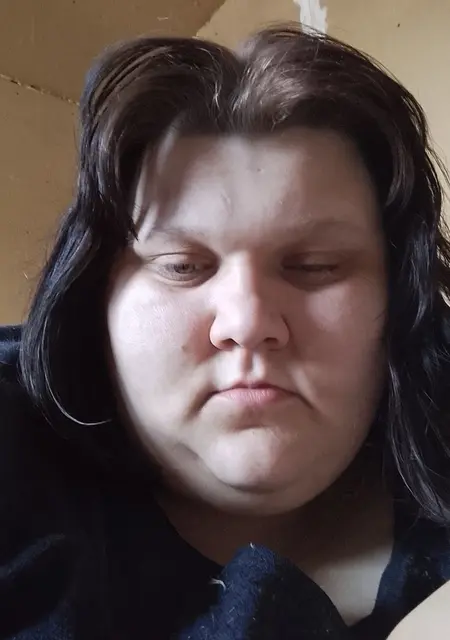 Я Кристина, 20, из Челябинска, ищу знакомство для открытые отношения