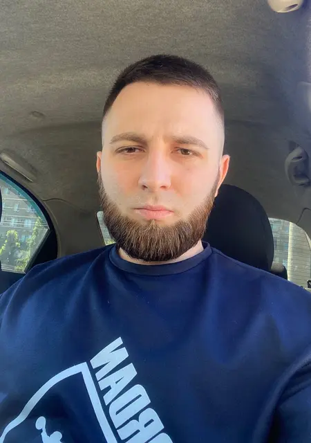 Рамзес из Саратова, ищу на сайте знакомства без обязательств